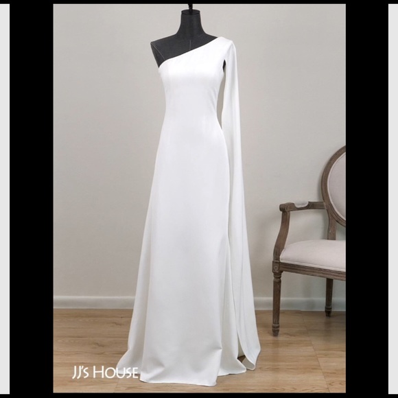 JJs house Dresses & Skirts - Asymmetric one-shoulder silver floor-length dress